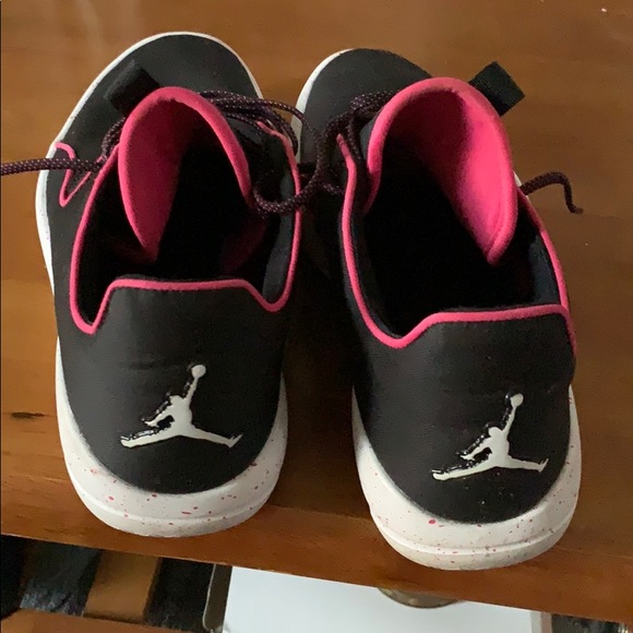 Nike sneakers - Picture 4 of 4